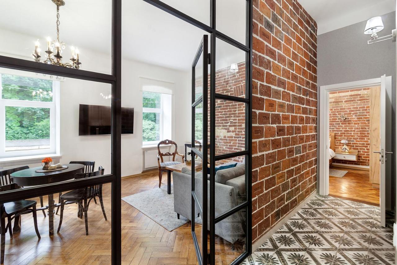 Gallery Art Apartment Лвив Екстериор снимка