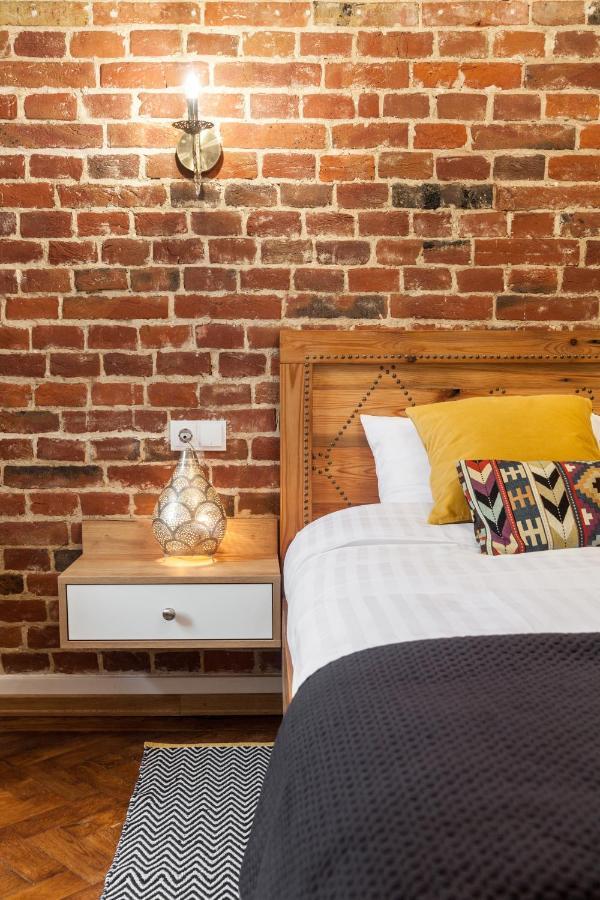 Gallery Art Apartment Лвив Екстериор снимка