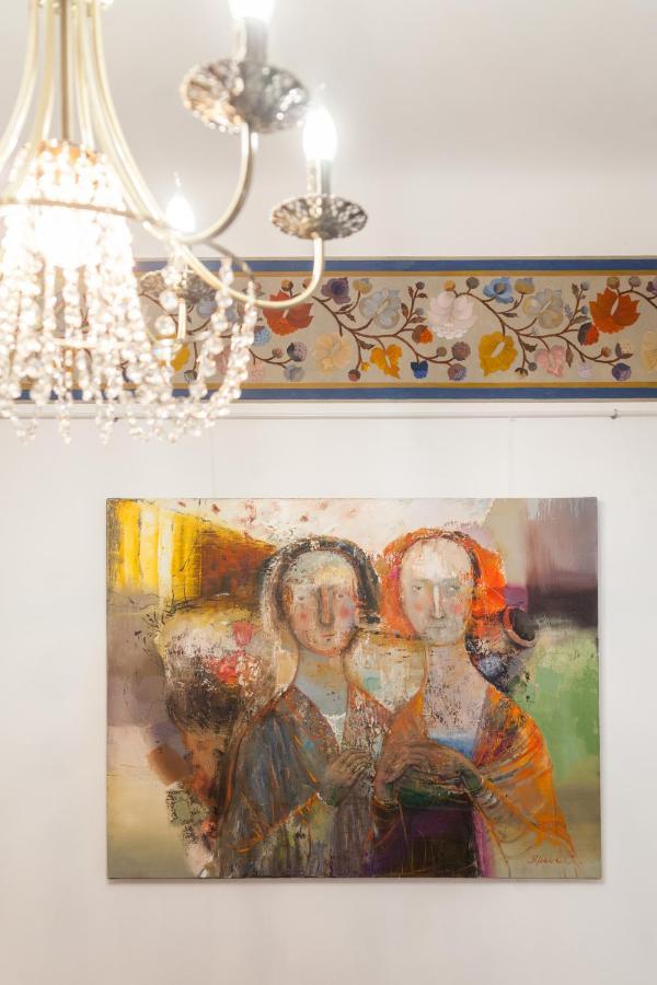 Gallery Art Apartment Лвив Екстериор снимка
