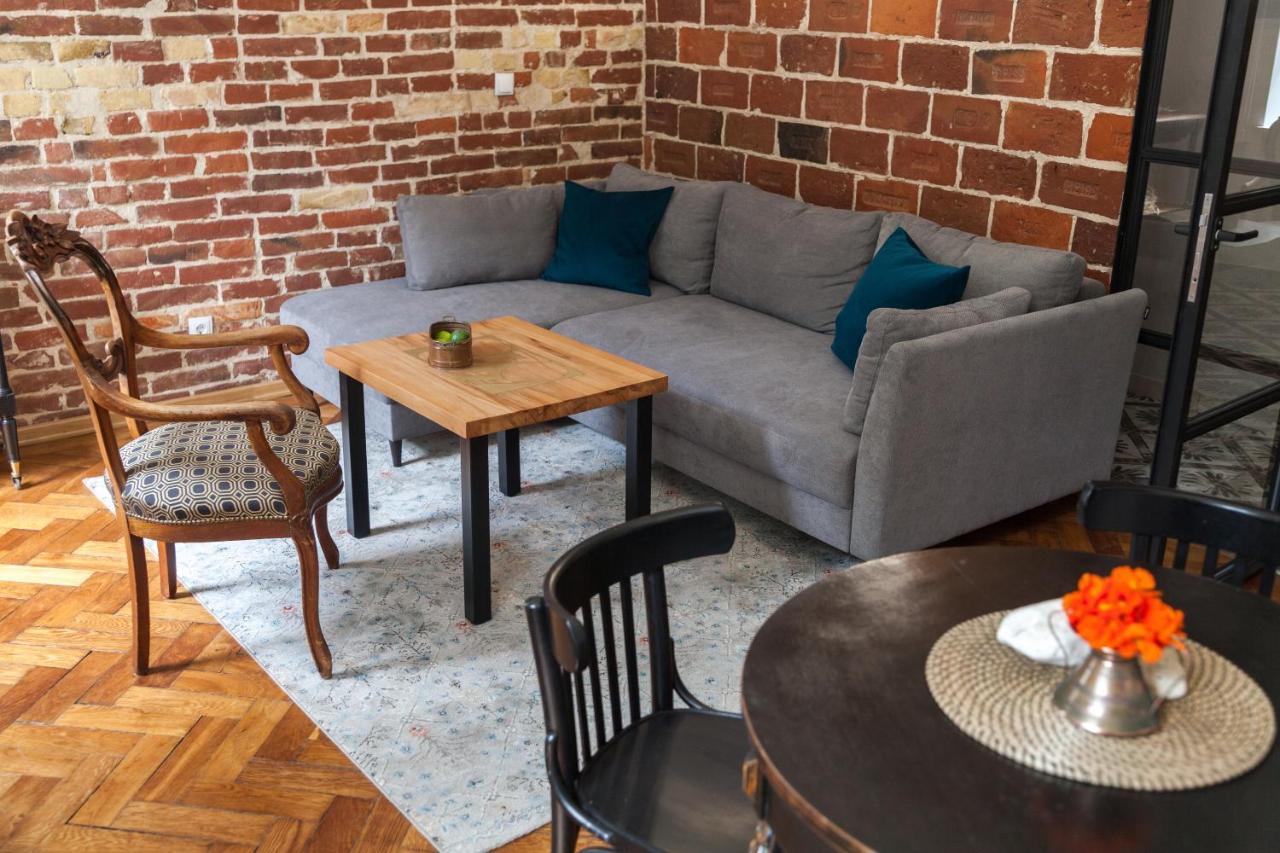 Gallery Art Apartment Лвив Екстериор снимка