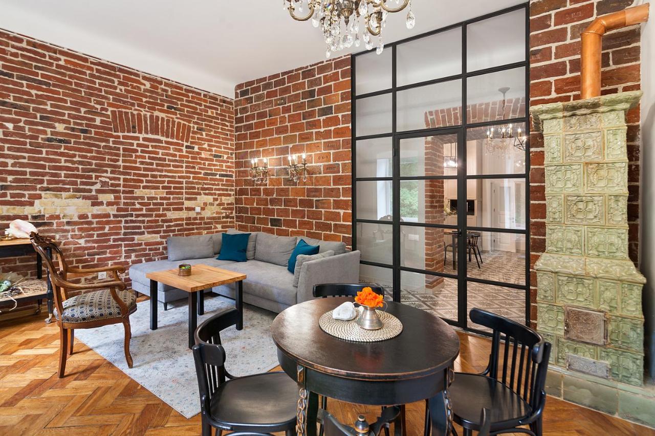 Gallery Art Apartment Лвив Екстериор снимка